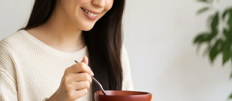 鉄分摂取量を気にする女性