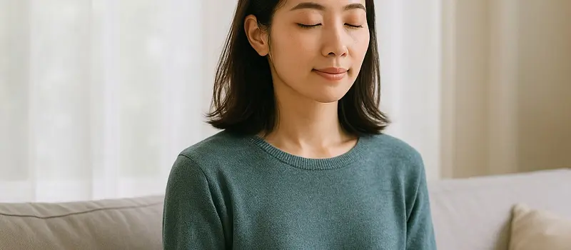 デジタルデトックスのやり方を試行錯誤する女性